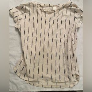 H&M t shirt. large